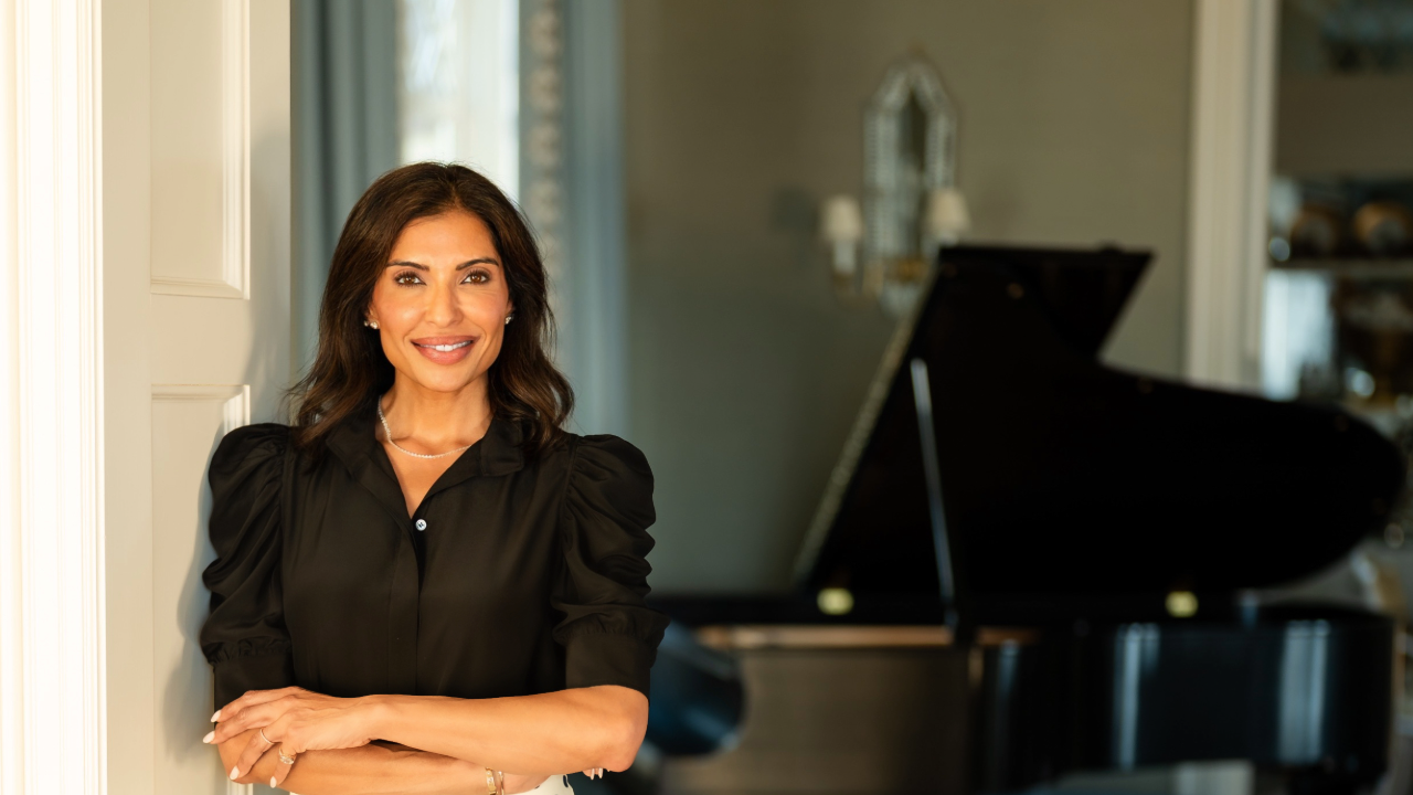 About Yashmin Lloyds and her Team